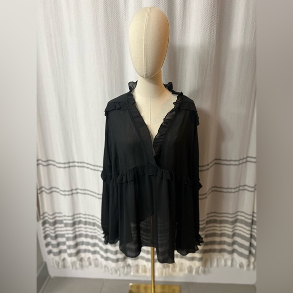 Ruffle Detail Blouse - Picture 2 of 2